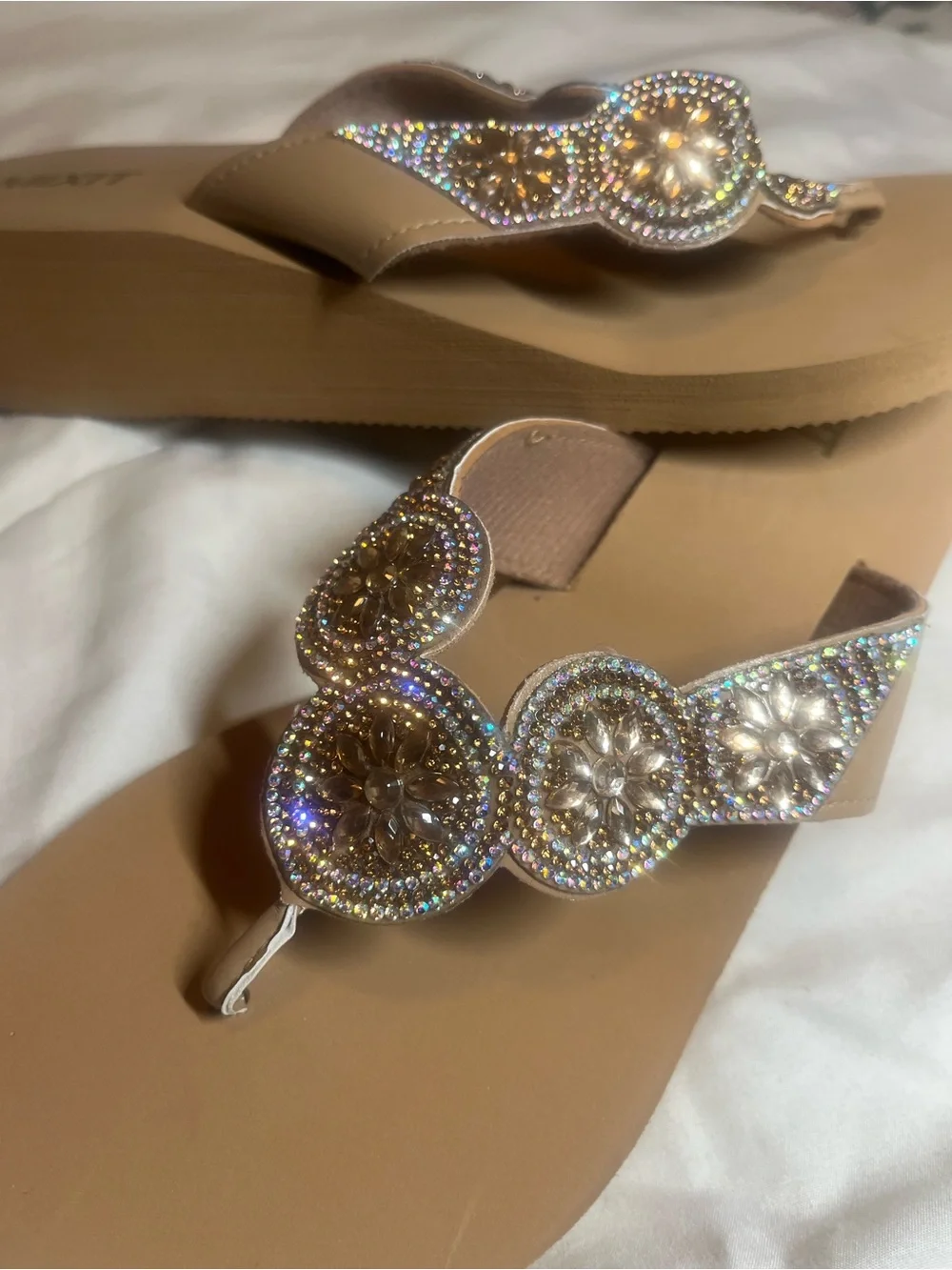 Mixit women’s tan bedazzled flip flop wedge sandals size 10 NWOT